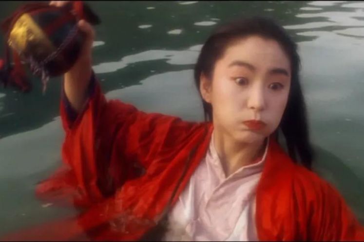 白酒，地產(chǎn)，無聲散場