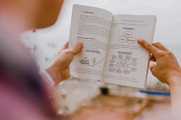 再致安信信托投資人：重組迎來關(guān)鍵一步，一定要挺住！挺住！