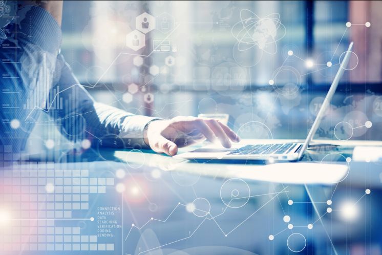 還得繼續(xù)觀望